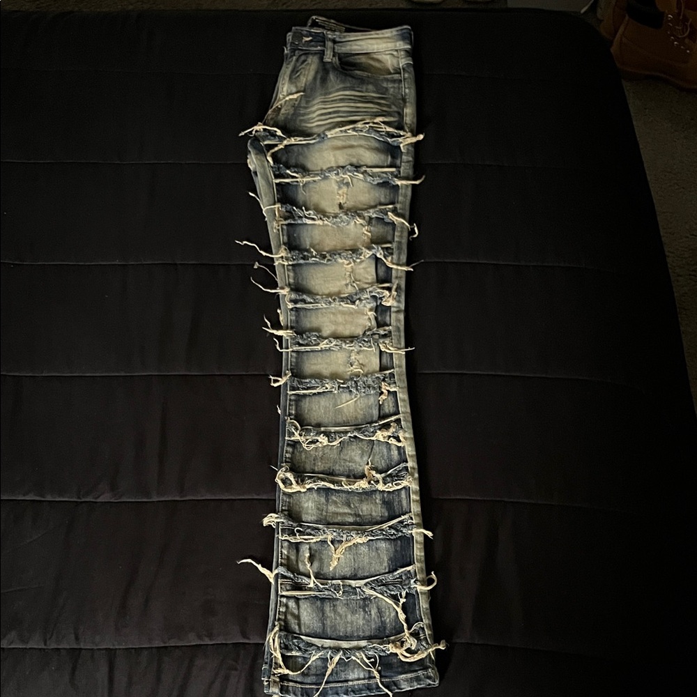 Distressed Skinny Jeans - Blue